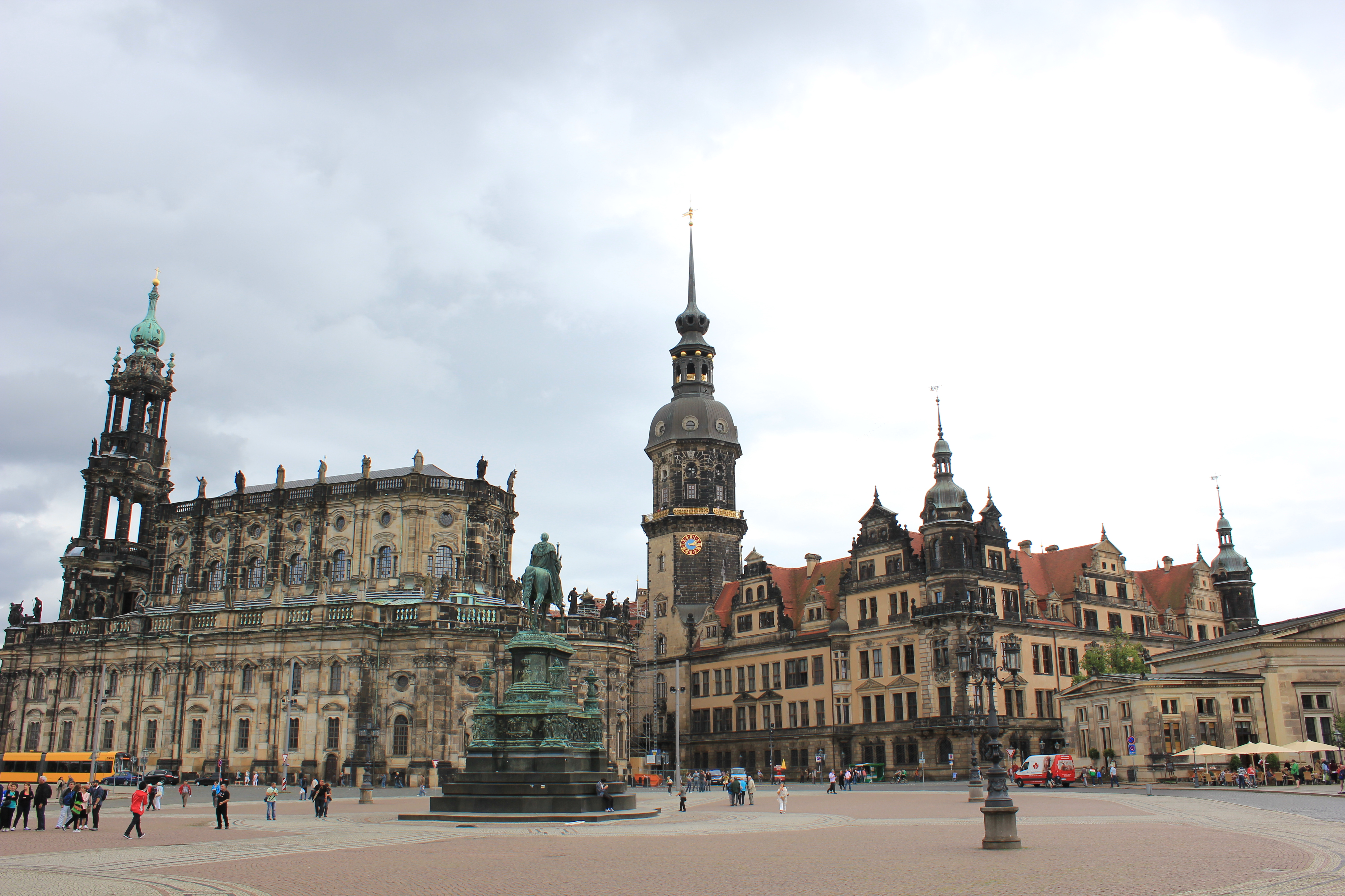 Theaterplatz, Dresden, Germany загрузить